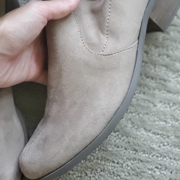 Over the knee boots - Picture 2 of 4